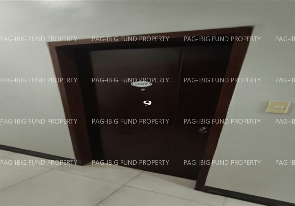 42 sq m condo unit at Gilmore Tower, Quezon City — photo 1 of 1